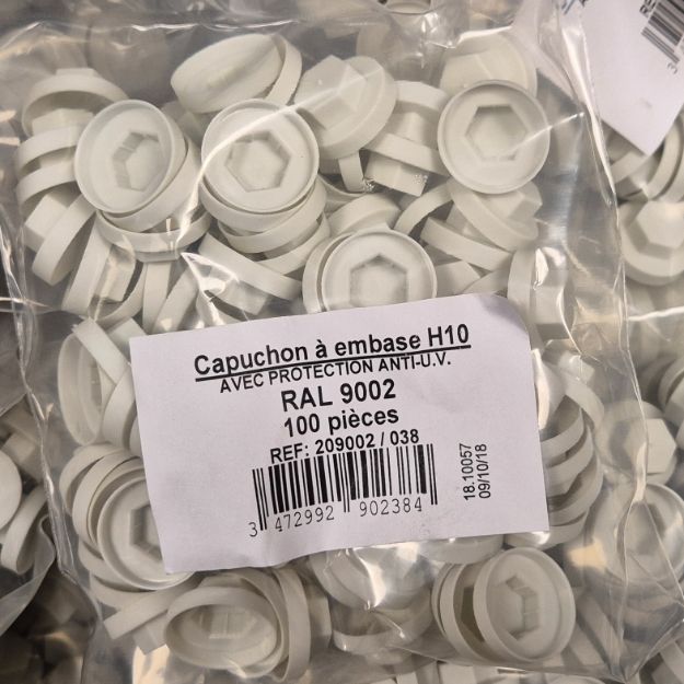 f18d81f631714f3697bb90121f075b02